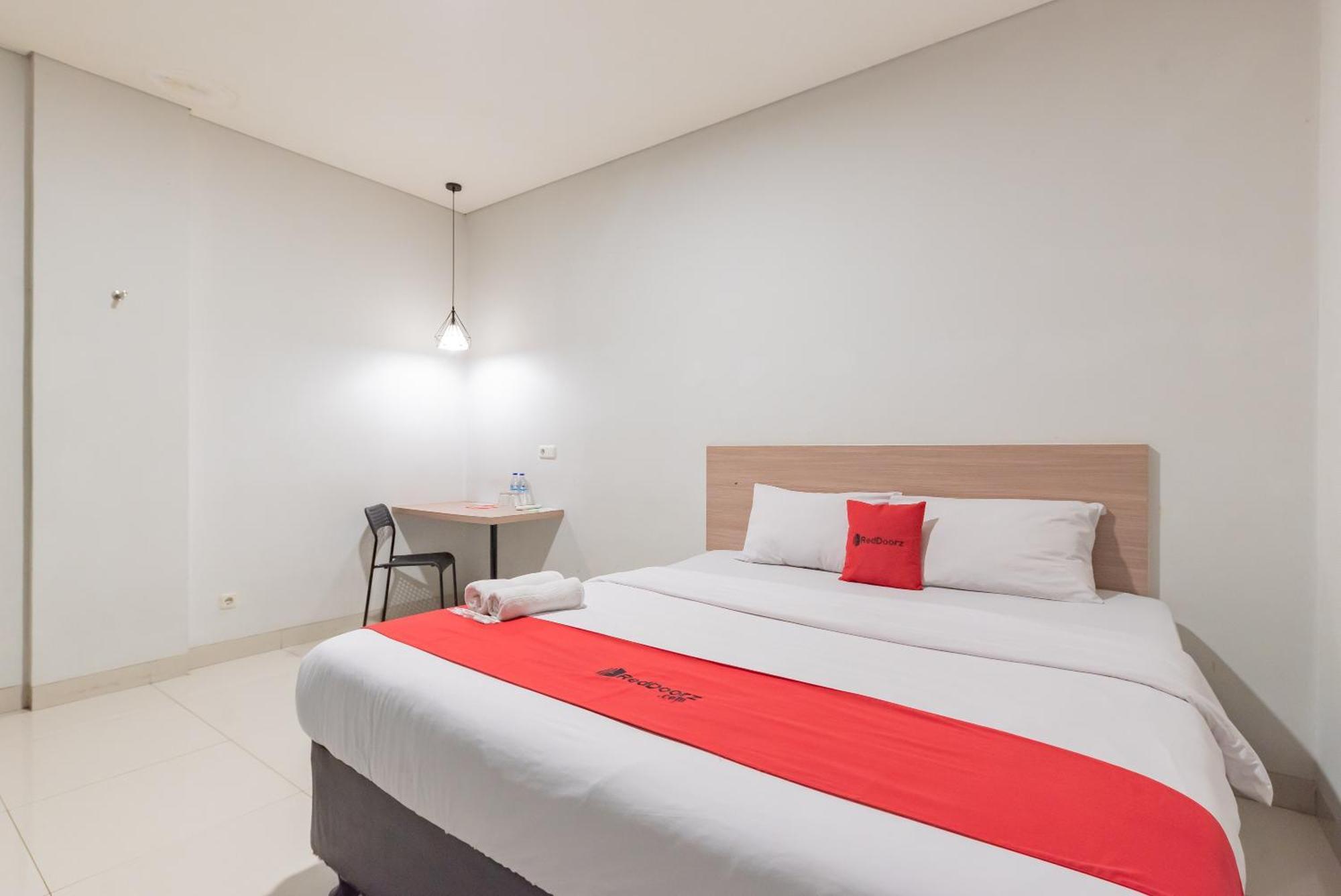 Reddoorz @ Malabar Street Hotel Bandung Exterior photo