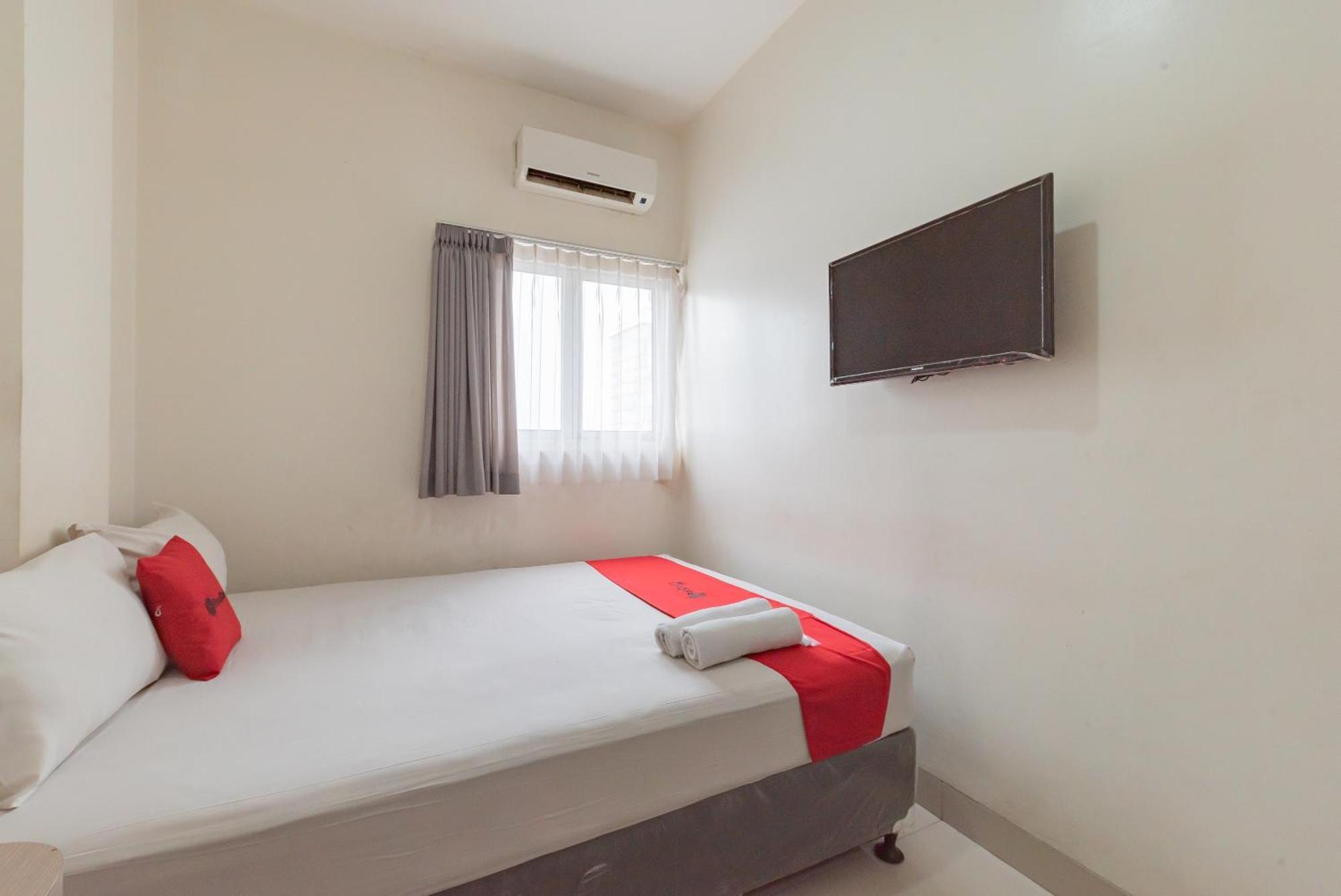 Reddoorz @ Malabar Street Hotel Bandung Exterior photo