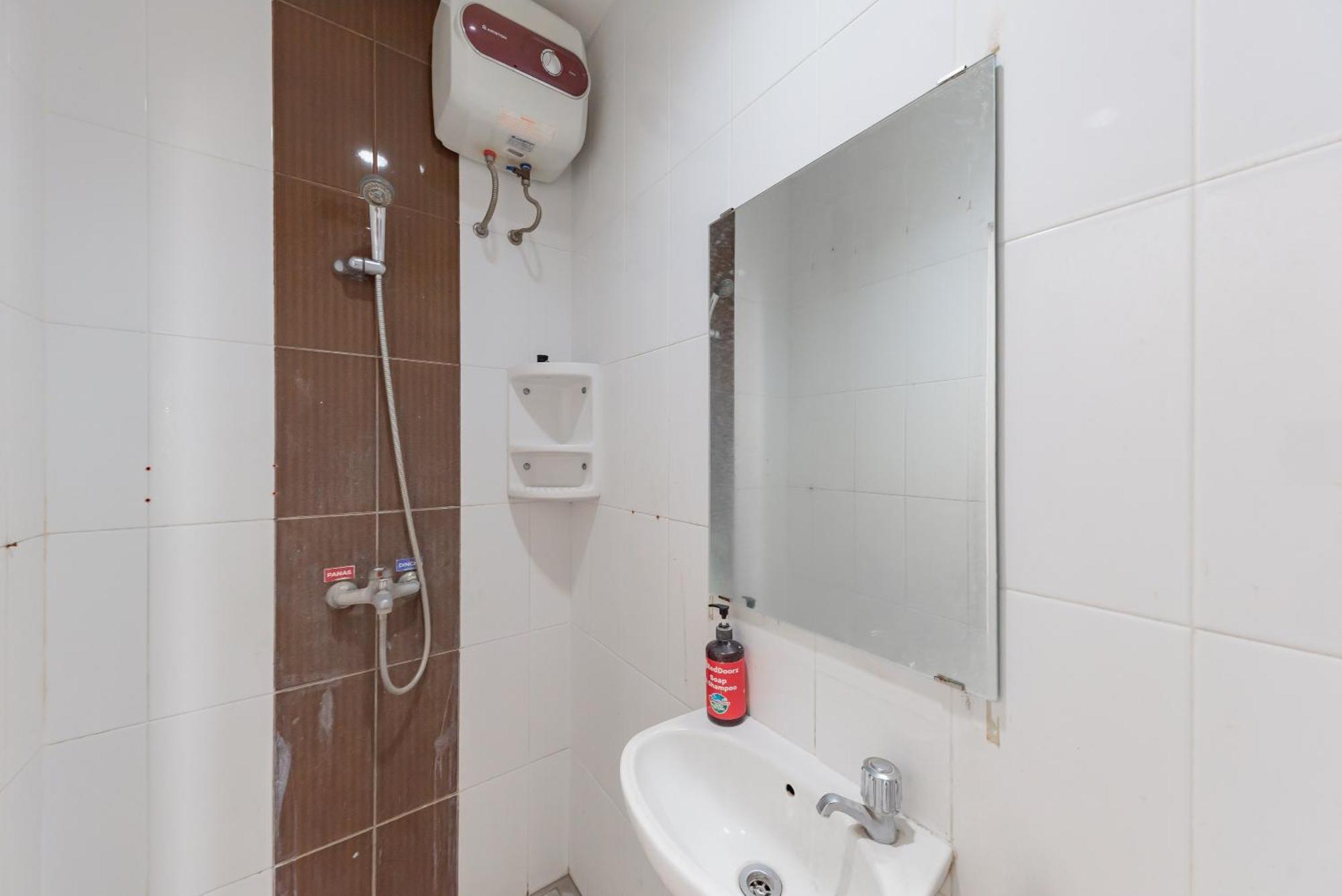 Reddoorz @ Malabar Street Hotel Bandung Exterior photo